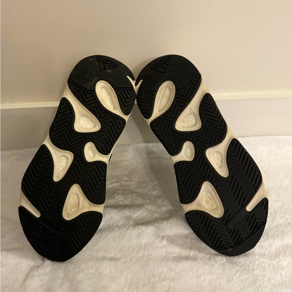 Yeezy 350 Waverunner - Picture 3 of 4